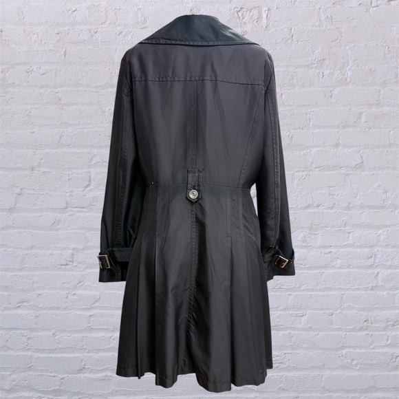 Stylish Black Trench Coat for Women - Picture 2 of 8